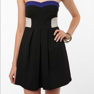Urban outfitters strapless dress